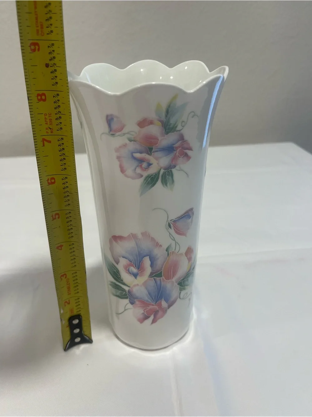 Aynsley Fine Bone English Floral Scalloped Vase - White with Pink & Blue Flowers